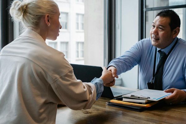Meilleurs électriciens près de chez vous pour des services sûrs