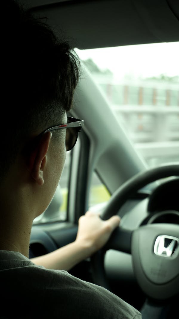 Lunettes pour conduite de nuit : roulez sereinement dans l'obscurité