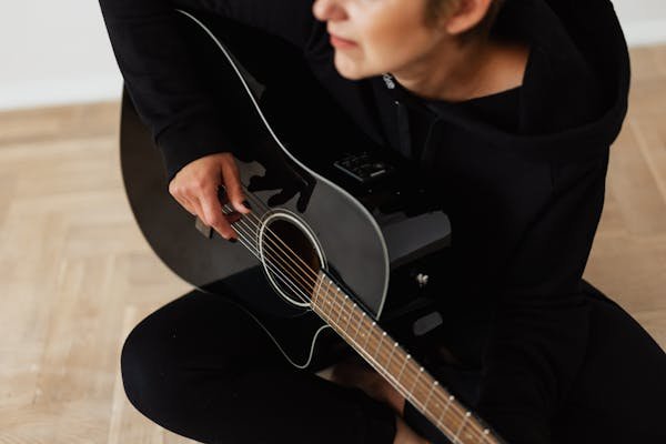 Les artistes et le pacte : mythe ou réalité ?