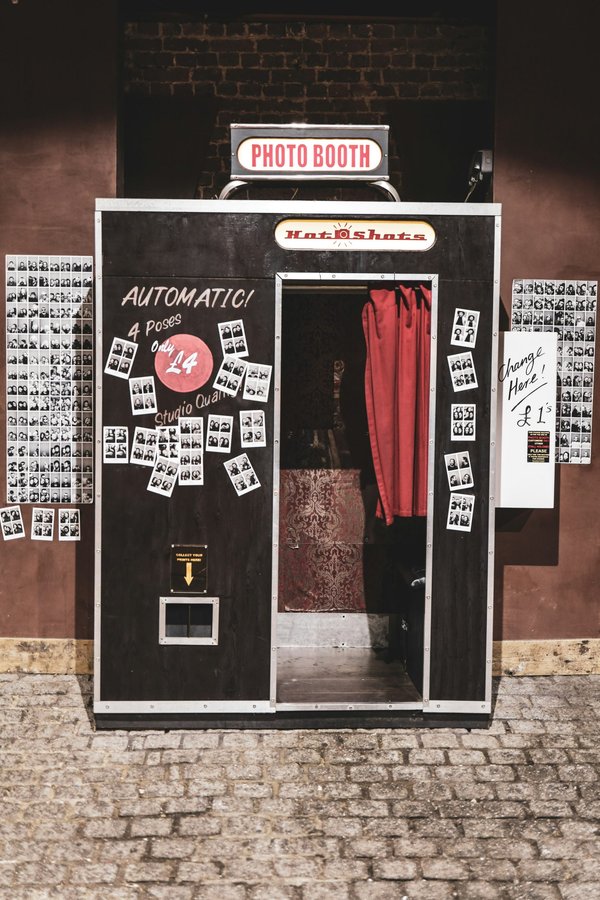 Les meilleures cabines photo photomaton pour des souvenirs instantanés