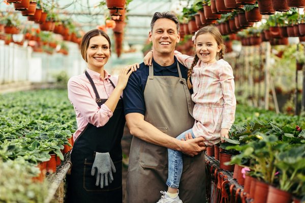 Top astuces ludiques pour une survie en famille réussie