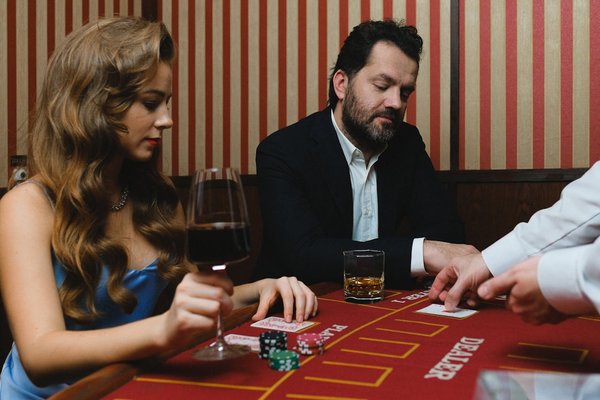 Quels sont les secrets pour réussir une soirée de jeux de société sur le thème de la science-fiction ?